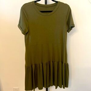 Olive Green Knit Casual Ruffle Hem Crew Neck Short Sleeve Dress Size Medium